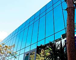 Pele de vidro fachada residencial