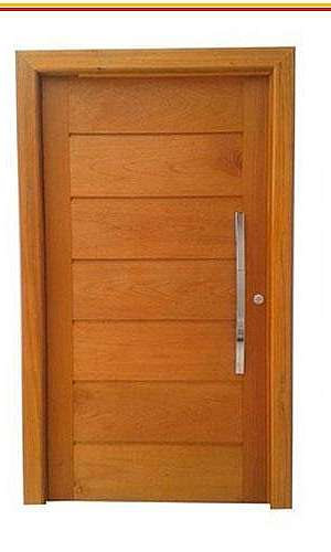 Folha de porta de madeira com batente Folha de porta de madeira com batente