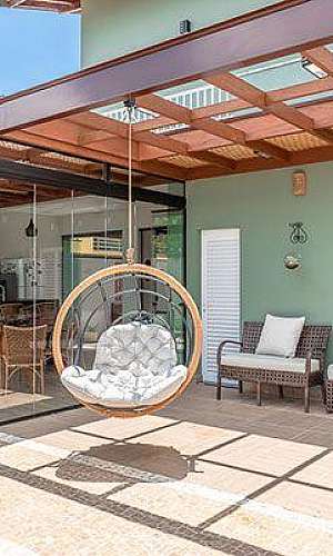 pergolado com porta de vidro pergolado com porta de vidro